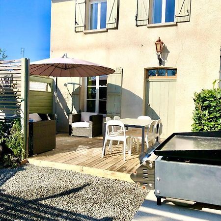 Maison Hirondelles Gites Mezieres-sur-Issoire エクステリア 写真