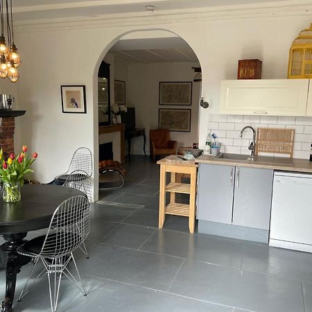 Maison Hirondelles Gites Mezieres-sur-Issoire エクステリア 写真
