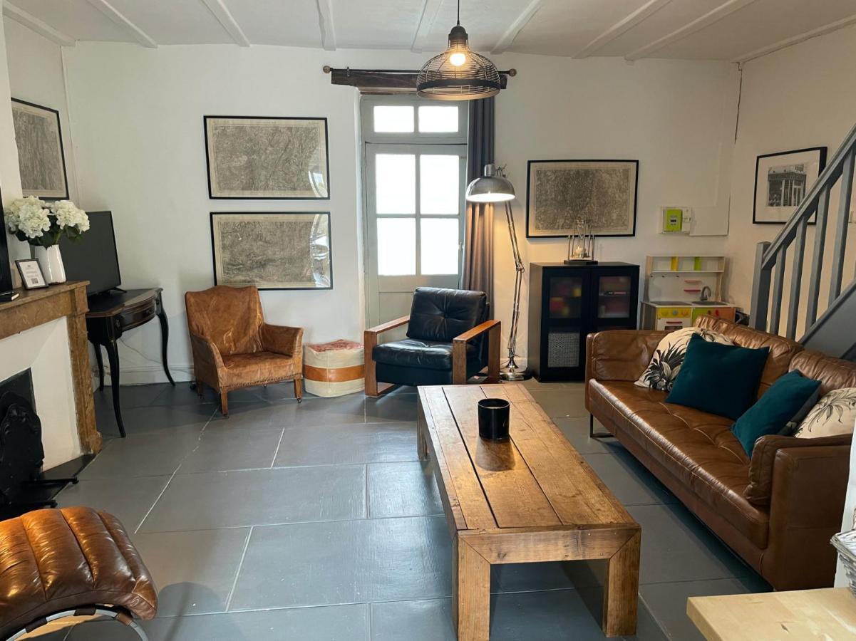 Maison Hirondelles Gites Mezieres-sur-Issoire エクステリア 写真